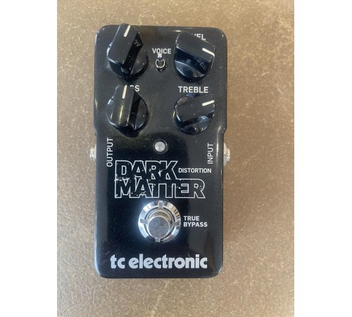Педаль TC ELECTRONIC Dark Matter Distortion
