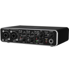 Звуковая карта BEHRINGER UMC204HD