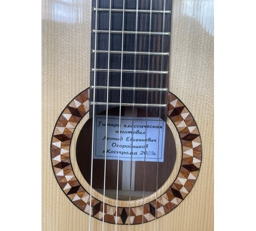 Классическая гитара L.E.O мастеровая 