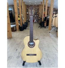 Классическая гитара с подключением KREMONA R65CW 